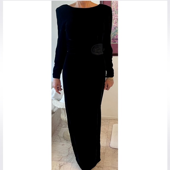 VALENTINO Vintage Black Backless Velvet Gown - Picture 3 of 8